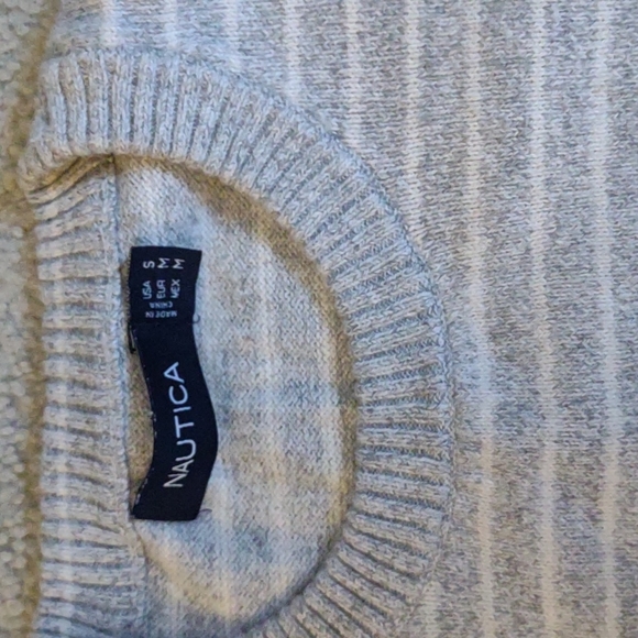Men's Nautica Sweater. Size Small EUC - Picture 2 of 3